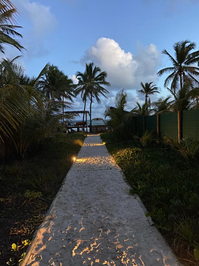 Bahia Surf Camp Hotel Abrantes Bagian luar foto