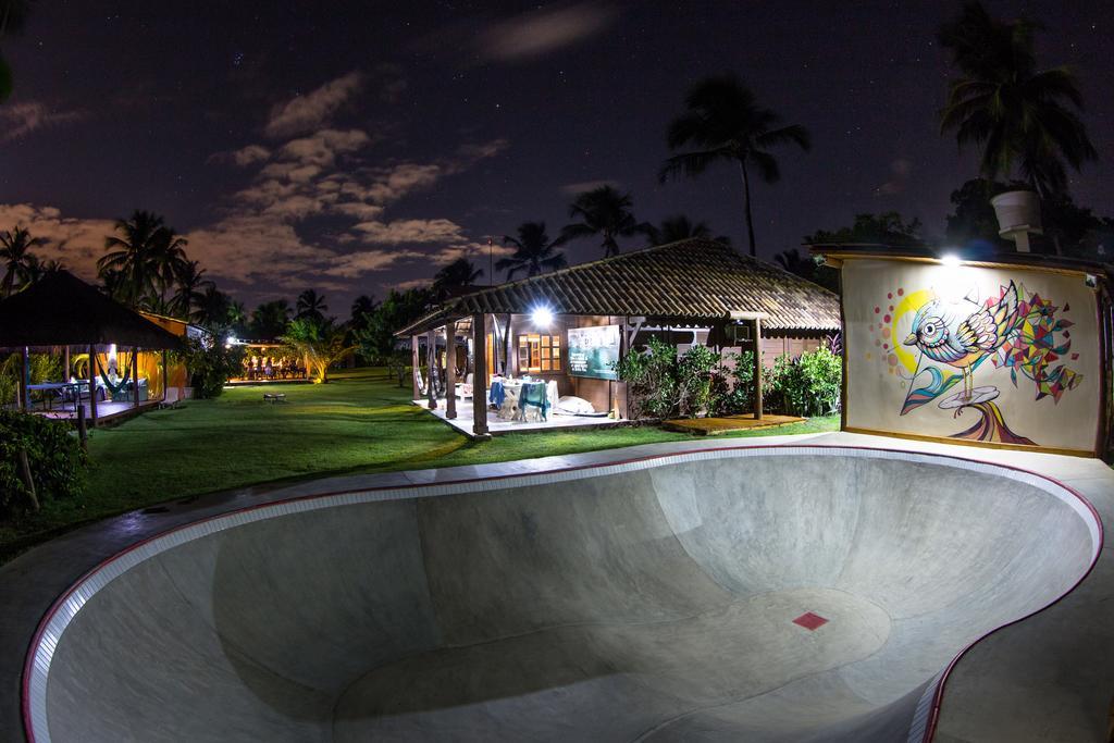Bahia Surf Camp Hotel Abrantes Bagian luar foto